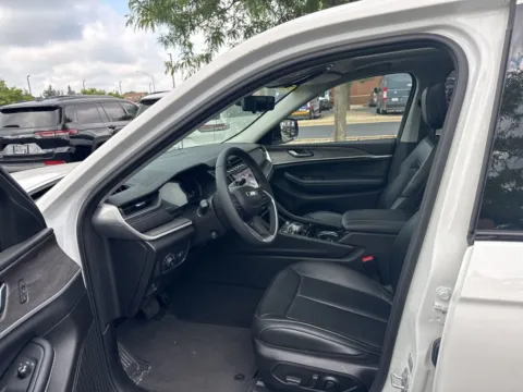 Photos of 2022 Jeep Grand Cherokee Limited for sale in Grandville, MI at Zeigler Chrysler Dodge Jeep Ram of Grandville