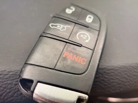 More photos of 2021 Jeep Grand Cherokee Limited at Zeigler Chrysler Dodge Jeep Ram of Grandville, MI