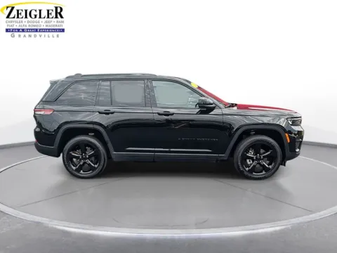More photos of 2023 Jeep Grand Cherokee Altitude at Zeigler Chrysler Dodge Jeep Ram of Grandville, MI