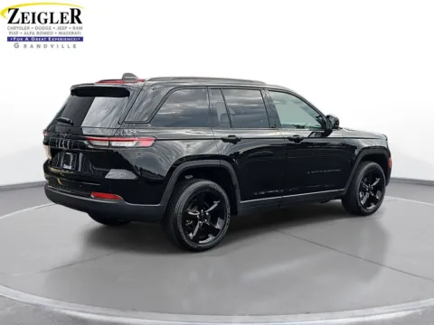 More photos of 2023 Jeep Grand Cherokee Altitude at Zeigler Chrysler Dodge Jeep Ram of Grandville, MI