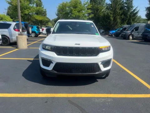 Another view of 2023 Jeep Grand Cherokee Limited for sale in Grandville, MI at Zeigler Chrysler Dodge Jeep Ram of Grandville