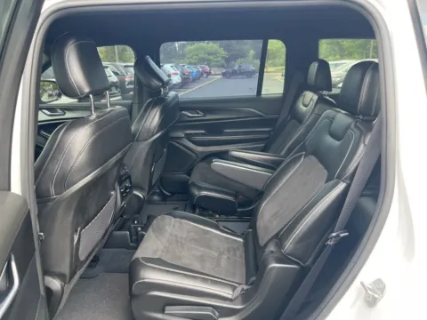 More photos of 2023 Jeep Grand Cherokee L Altitude at Zeigler Chrysler Dodge Jeep Ram of Grandville, MI