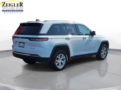 More photos of 2023 Jeep Grand Cherokee Limited at Zeigler Chrysler Dodge Jeep Ram of Grandville, MI