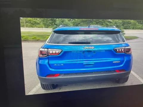 More photos of 2022 Jeep Compass Limited at Zeigler Chrysler Dodge Jeep Ram of Grandville, MI