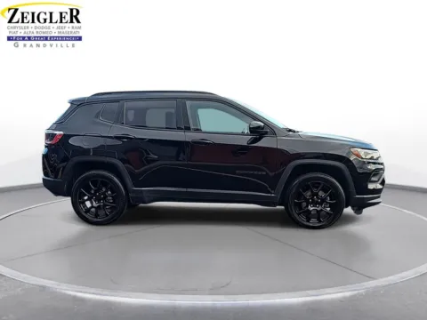 More photos of 2022 Jeep Compass Altitude at Zeigler Chrysler Dodge Jeep Ram of Grandville, MI