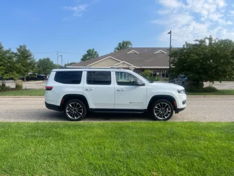 More photos of 2024 Jeep Wagoneer Series II at Zeigler Chrysler Dodge Jeep Ram of Grandville, MI