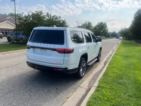More photos of 2024 Jeep Wagoneer Series II at Zeigler Chrysler Dodge Jeep Ram of Grandville, MI