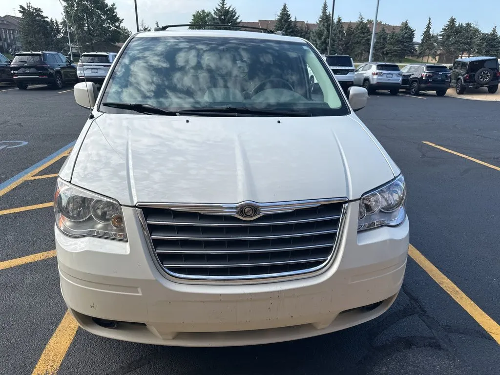 White 2010 Chrysler Town & Country Touring for sale in Grandville, MI