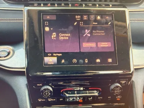More photos of 2023 Jeep Grand Cherokee Limited at Zeigler Chrysler Dodge Jeep Ram of Grandville, MI