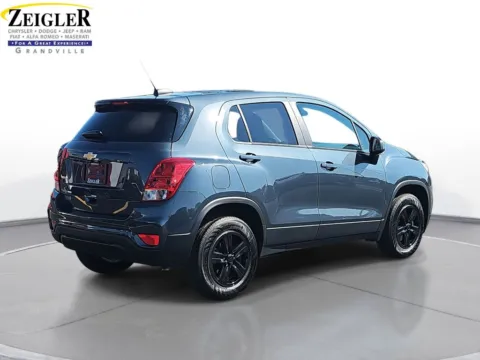 More photos of 2022 Chevrolet Trax LS at Zeigler Chrysler Dodge Jeep Ram of Grandville, MI