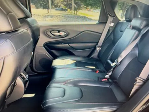 More photos of 2022 Jeep Cherokee Trailhawk at Zeigler Chrysler Dodge Jeep Ram of Grandville, MI