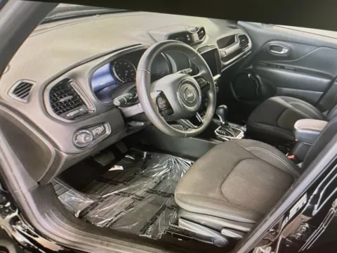 More photos of 2022 Jeep Renegade Altitude at Zeigler Chrysler Dodge Jeep Ram of Grandville, MI