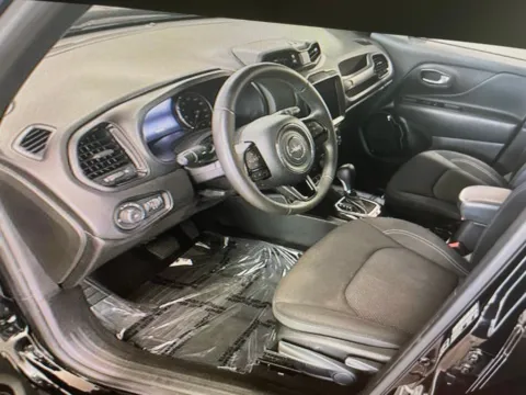 More photos of 2022 Jeep Renegade Altitude at Zeigler Chrysler Dodge Jeep Ram of Grandville, MI