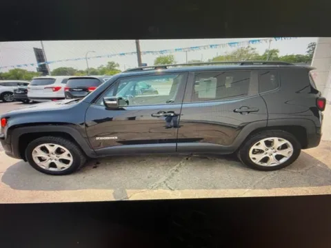 More photos of 2022 Jeep Renegade Limited at Zeigler Chrysler Dodge Jeep Ram of Grandville, MI