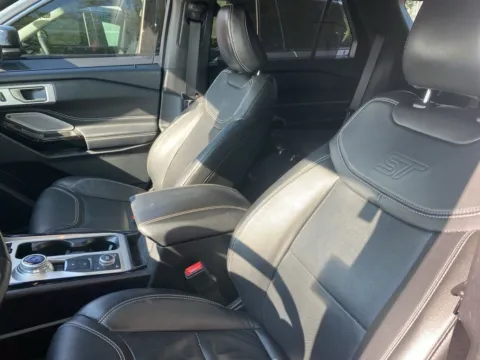 More photos of 2022 Ford Explorer ST at Zeigler Chrysler Dodge Jeep Ram of Grandville, MI