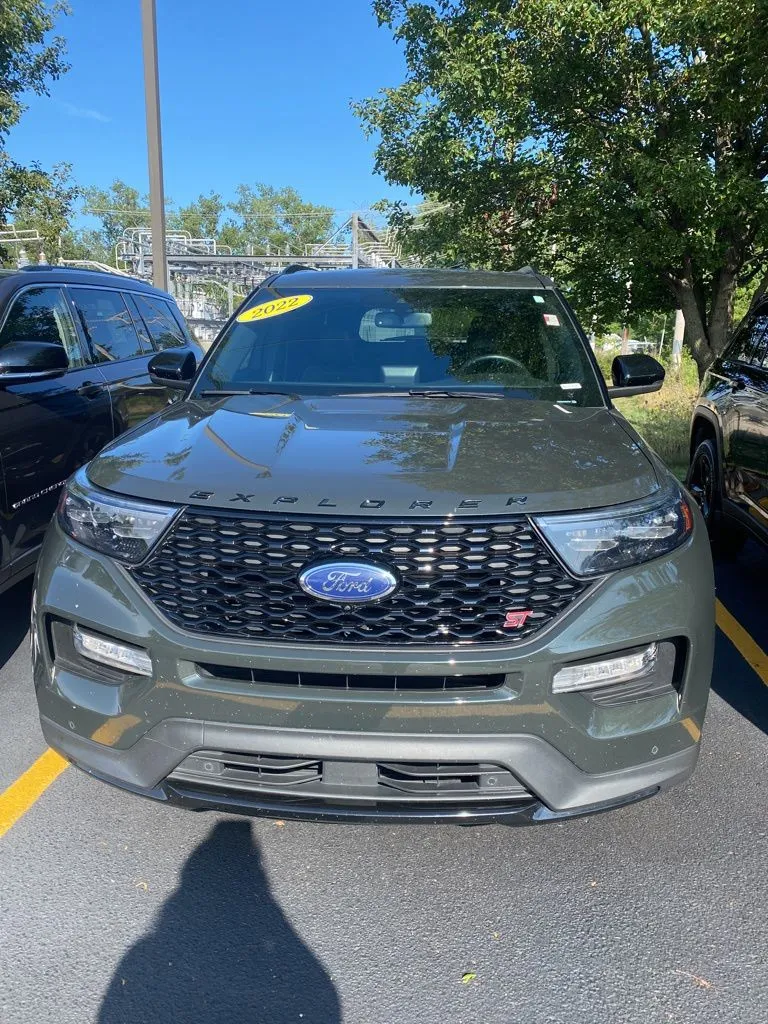 Green 2022 Ford Explorer ST for sale in Grandville, MI