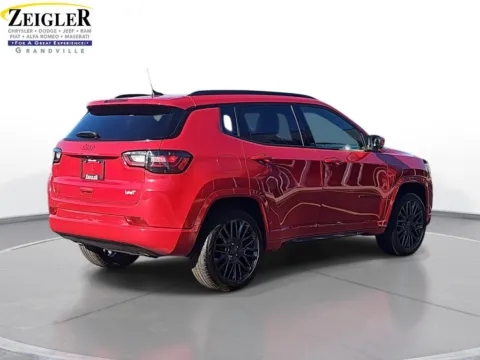 More photos of 2023 Jeep Compass High Altitude at Zeigler Chrysler Dodge Jeep Ram of Grandville, MI