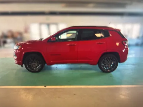More photos of 2023 Jeep Compass High Altitude at Zeigler Chrysler Dodge Jeep Ram of Grandville, MI