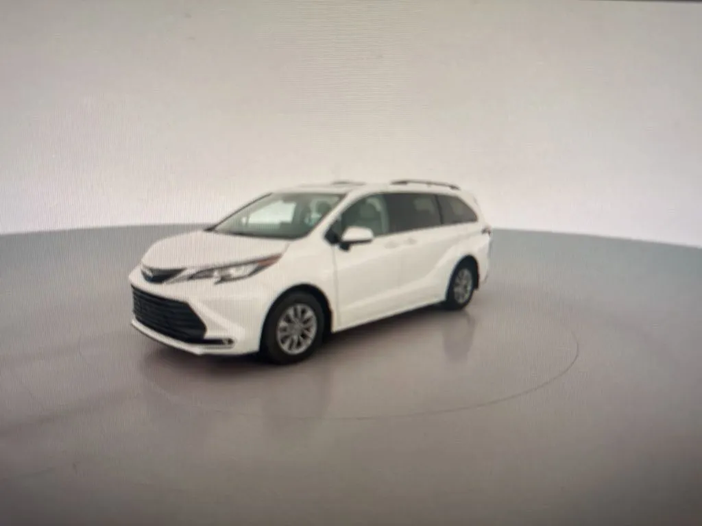2023 Toyota Sienna XLE for sale in Grandville, MI