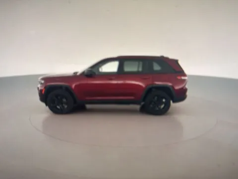 Another view of 2022 Jeep Grand Cherokee Altitude for sale in Grandville, MI at Zeigler Chrysler Dodge Jeep Ram of Grandville
