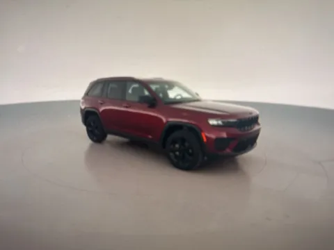 More photos of 2022 Jeep Grand Cherokee Altitude at Zeigler Chrysler Dodge Jeep Ram of Grandville, MI
