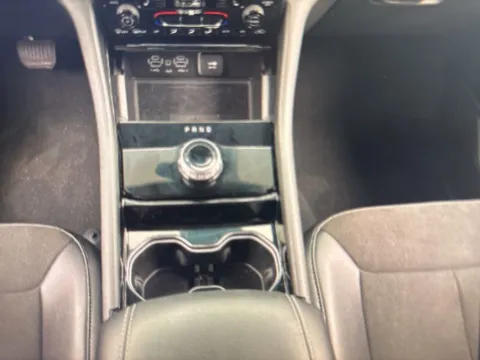 More photos of 2022 Jeep Grand Cherokee Altitude at Zeigler Chrysler Dodge Jeep Ram of Grandville, MI