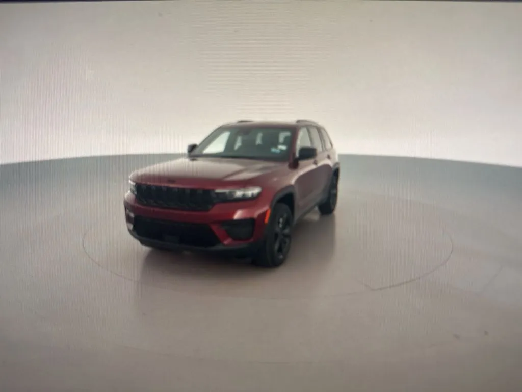 Red 2022 Jeep Grand Cherokee Altitude for sale in Grandville, MI