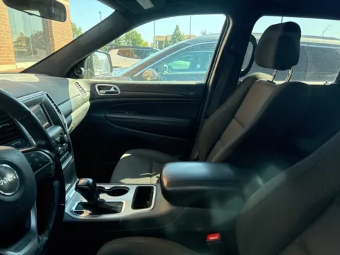 More photos of 2020 Jeep Grand Cherokee Laredo E at Zeigler Chrysler Dodge Jeep Ram of Grandville, MI