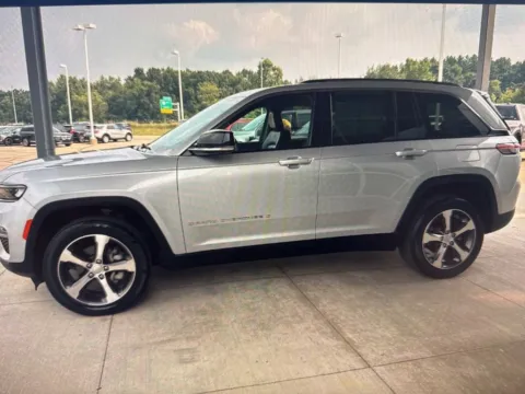 Photos of 2023 Jeep Grand Cherokee Limited for sale in Grandville, MI at Zeigler Chrysler Dodge Jeep Ram of Grandville