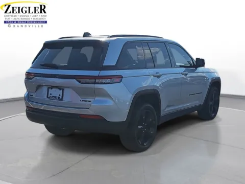 More photos of 2023 Jeep Grand Cherokee Limited at Zeigler Chrysler Dodge Jeep Ram of Grandville, MI