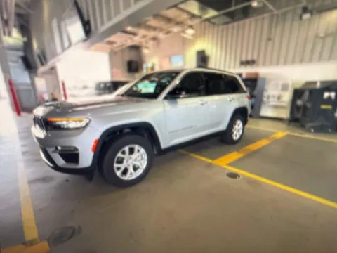 Silver 2023 Jeep Grand Cherokee Limited for sale in Grandville, MI