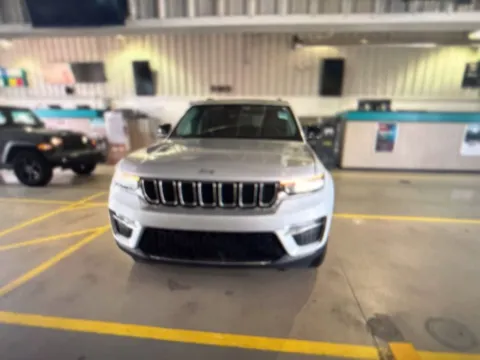 Another view of 2023 Jeep Grand Cherokee Limited for sale in Grandville, MI at Zeigler Chrysler Dodge Jeep Ram of Grandville