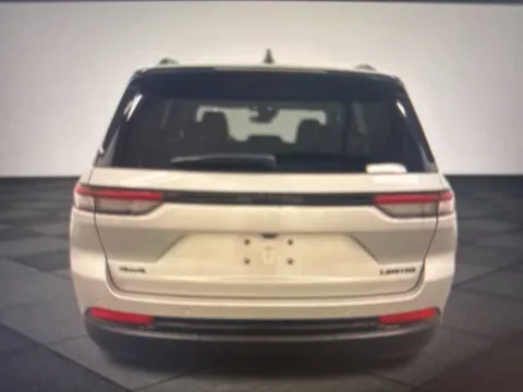 More photos of 2022 Jeep Grand Cherokee Limited at Zeigler Chrysler Dodge Jeep Ram of Grandville, MI