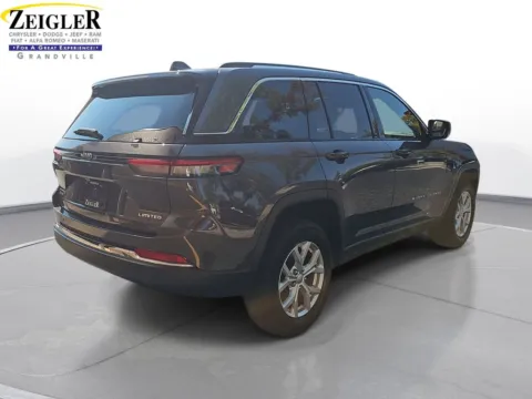More photos of 2023 Jeep Grand Cherokee Limited at Zeigler Chrysler Dodge Jeep Ram of Grandville, MI