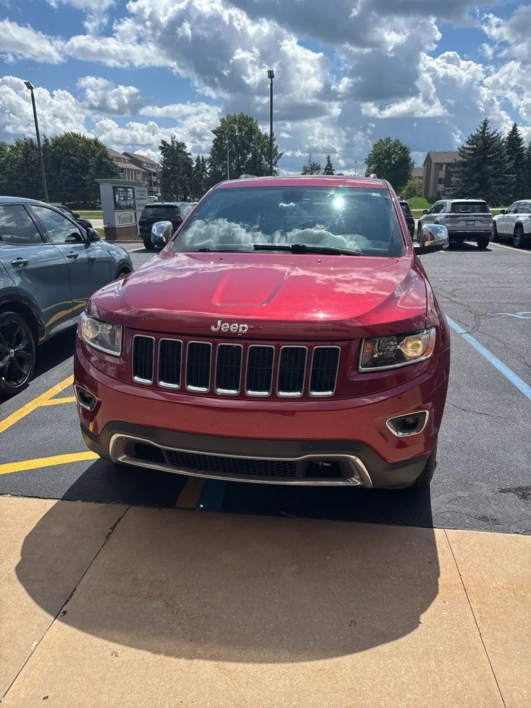Red 2015 Jeep Grand Cherokee Limited for sale in Grandville, MI