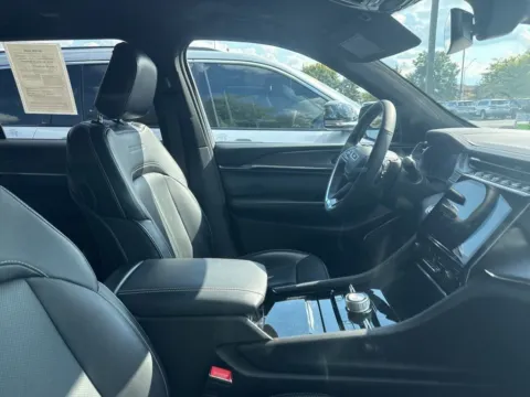 More photos of 2023 Jeep Grand Cherokee L Overland at Zeigler Chrysler Dodge Jeep Ram of Grandville, MI