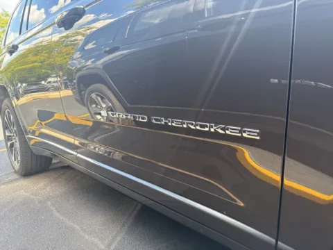 More photos of 2023 Jeep Grand Cherokee L Overland at Zeigler Chrysler Dodge Jeep Ram of Grandville, MI