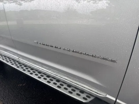 More photos of 2023 Jeep Grand Cherokee Summit at Zeigler Chrysler Dodge Jeep Ram of Grandville, MI