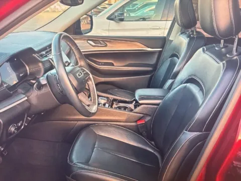 More photos of 2021 Jeep Grand Cherokee L Limited at Zeigler Chrysler Dodge Jeep Ram of Grandville, MI