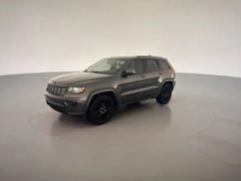Gray 2017 Jeep Grand Cherokee Altitude for sale in Grandville, MI