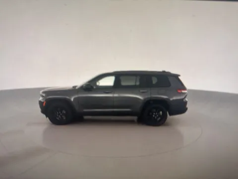 More photos of 2023 Jeep Grand Cherokee L Altitude at Zeigler Chrysler Dodge Jeep Ram of Grandville, MI