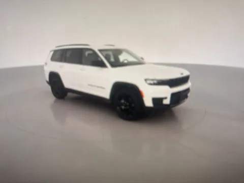 More photos of 2023 Jeep Grand Cherokee L Altitude at Zeigler Chrysler Dodge Jeep Ram of Grandville, MI