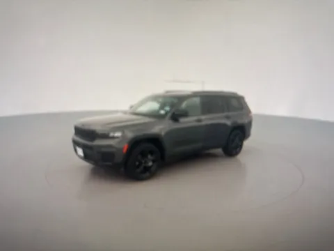 Gray 2023 Jeep Grand Cherokee L Altitude for sale in Grandville, MI