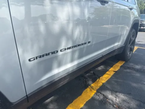 More photos of 2023 Jeep Grand Cherokee L Altitude at Zeigler Chrysler Dodge Jeep Ram of Grandville, MI