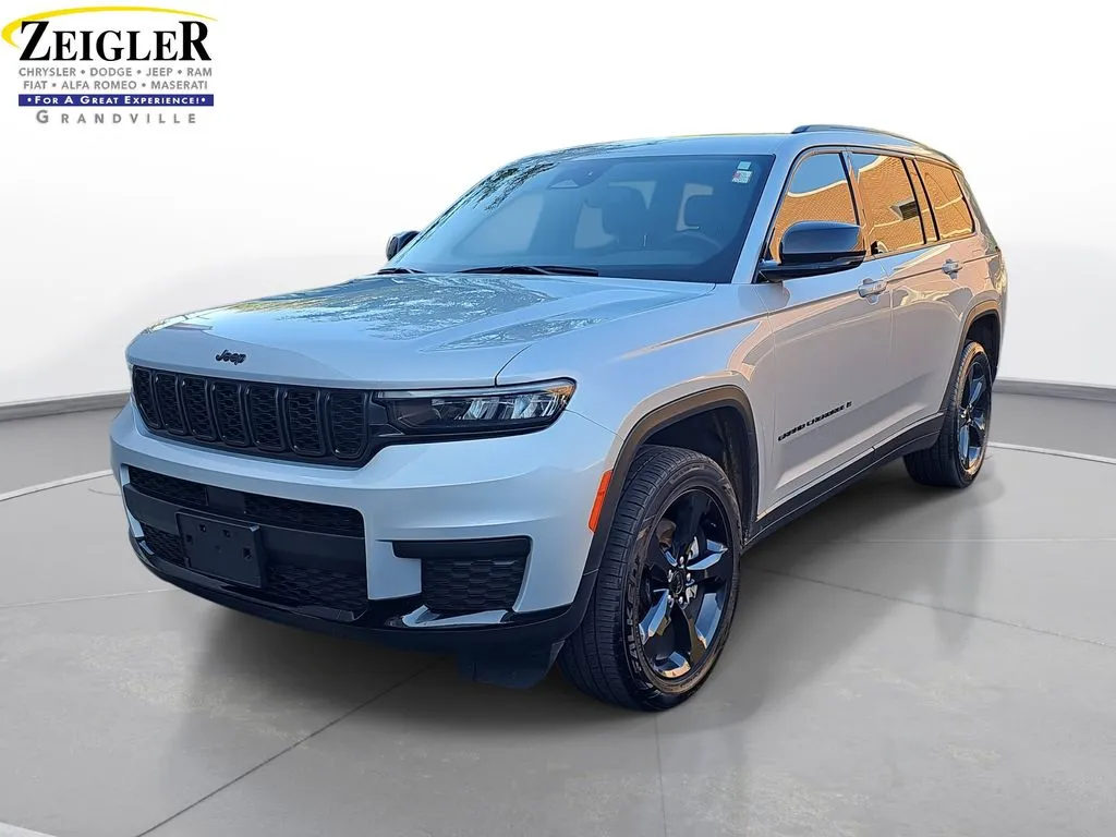 Silver 2023 Jeep Grand Cherokee L Altitude for sale in Grandville, MI
