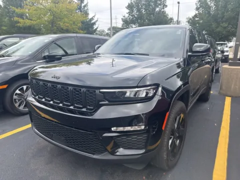 Black 2023 Jeep Grand Cherokee Limited for sale in Grandville, MI