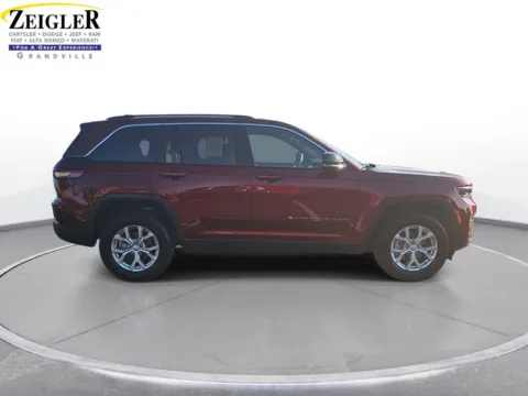 More photos of 2023 Jeep Grand Cherokee Limited at Zeigler Chrysler Dodge Jeep Ram of Grandville, MI