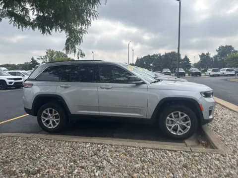 More photos of 2022 Jeep Grand Cherokee Limited at Zeigler Chrysler Dodge Jeep Ram of Grandville, MI