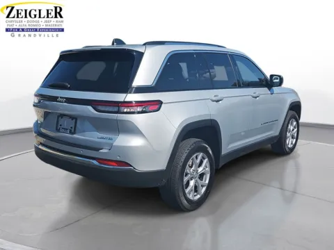 More photos of 2022 Jeep Grand Cherokee Limited at Zeigler Chrysler Dodge Jeep Ram of Grandville, MI