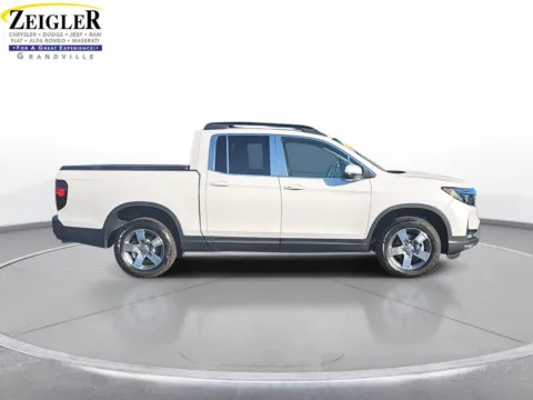 More photos of 2024 Honda Ridgeline RTL at Zeigler Chrysler Dodge Jeep Ram of Grandville, MI